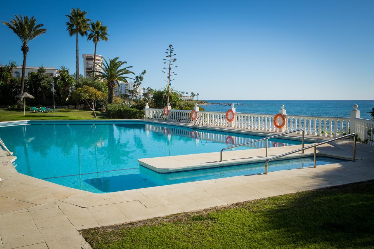 Holidays2Riviera Sea Side Front Beach Sitio de Calahonda Exterior photo