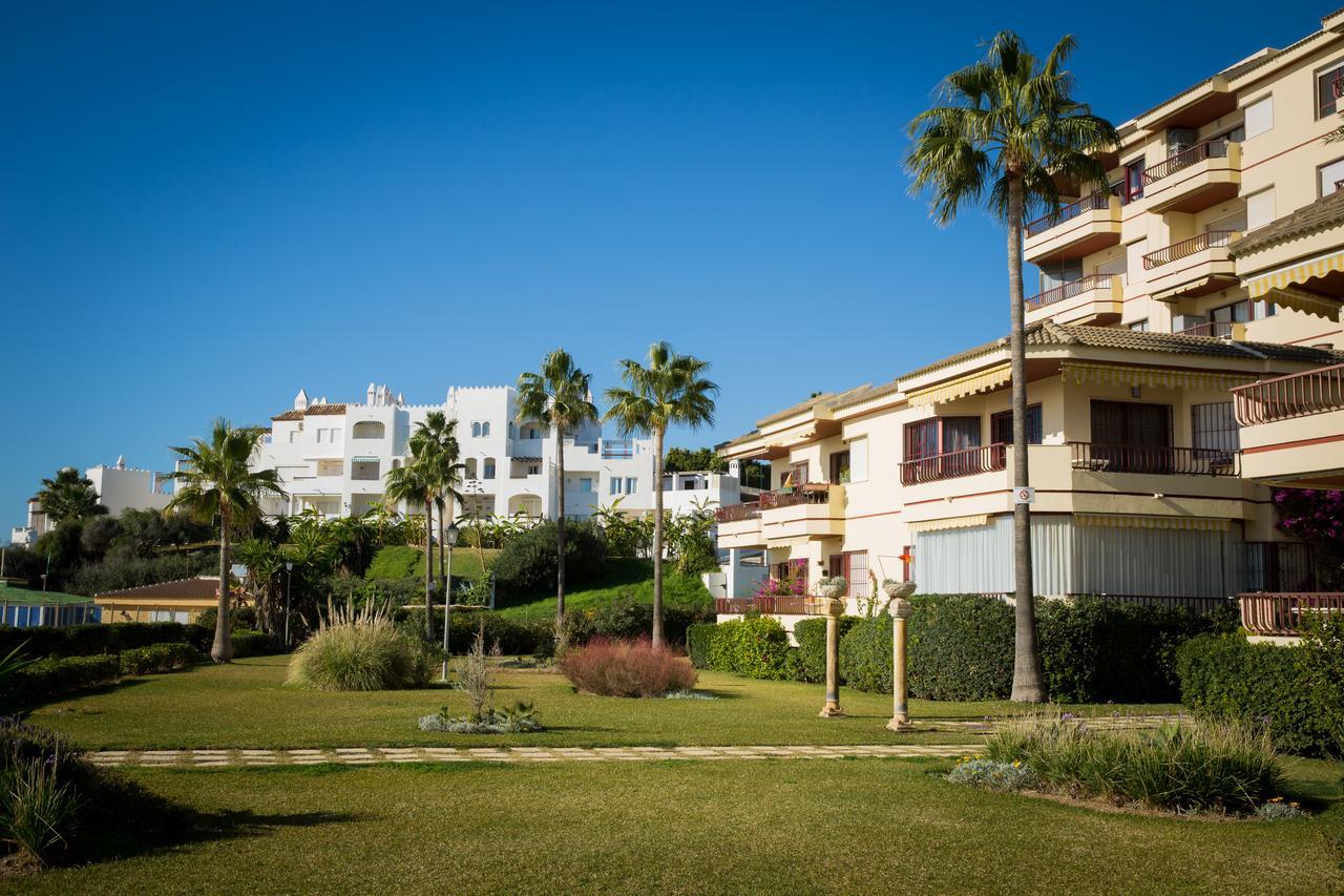 Holidays2Riviera Sea Side Front Beach Sitio de Calahonda Exterior photo